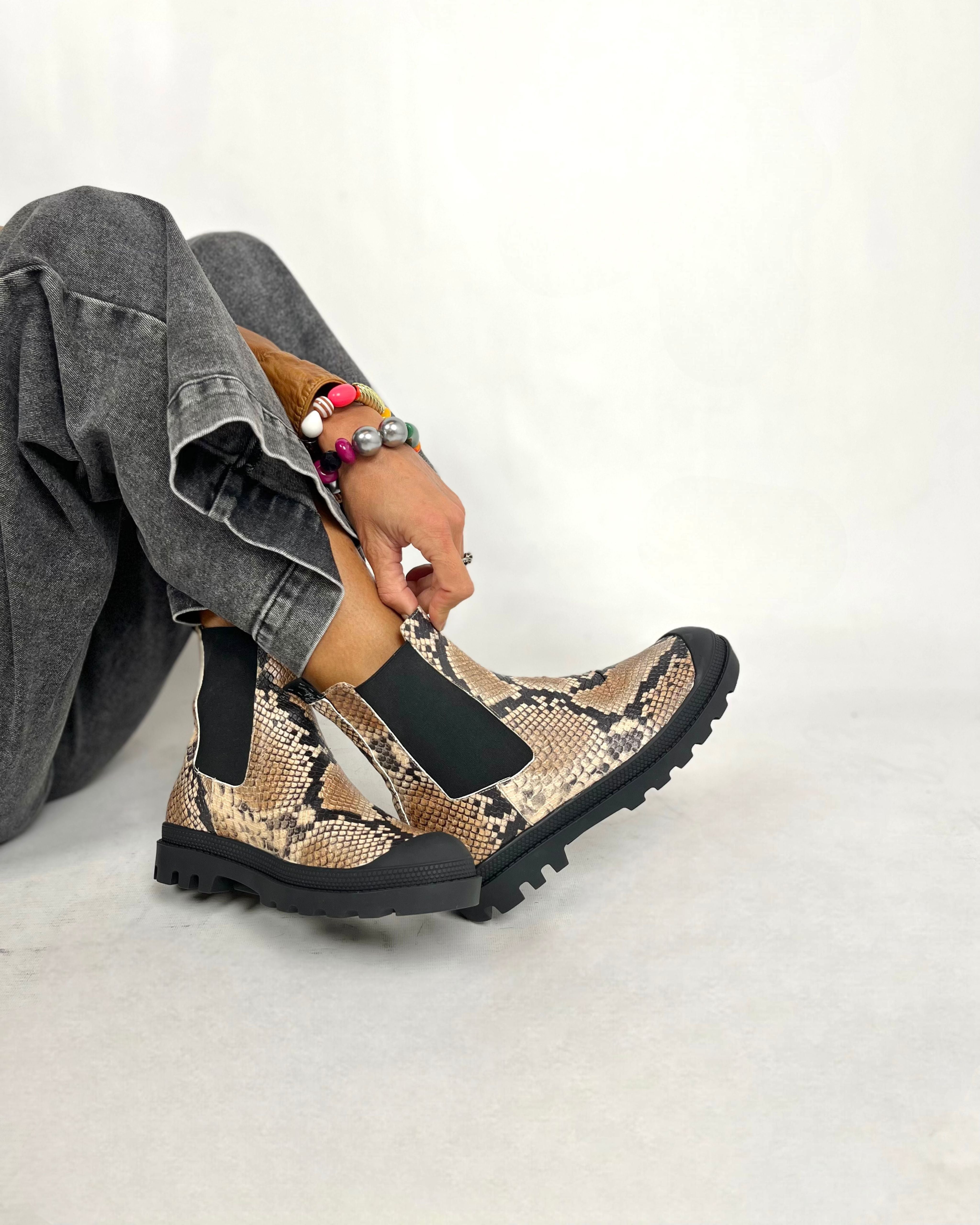 BRETANIA/081 NEGRO/BEIGE